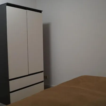 24 Modern & Gemuetlich 公寓 *